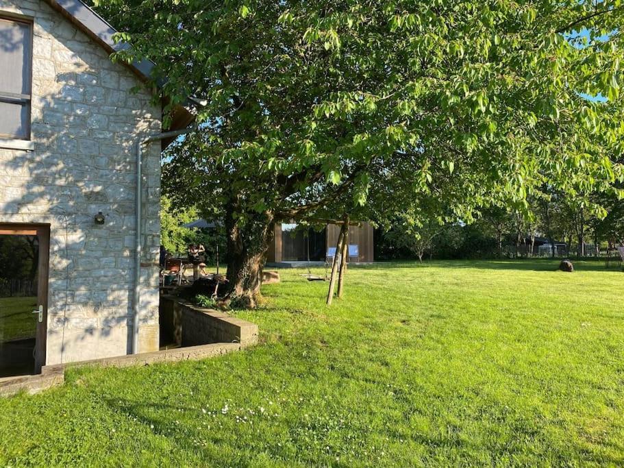 Gerestaureerde Hoeve Met Zicht Durbuy Esterno foto