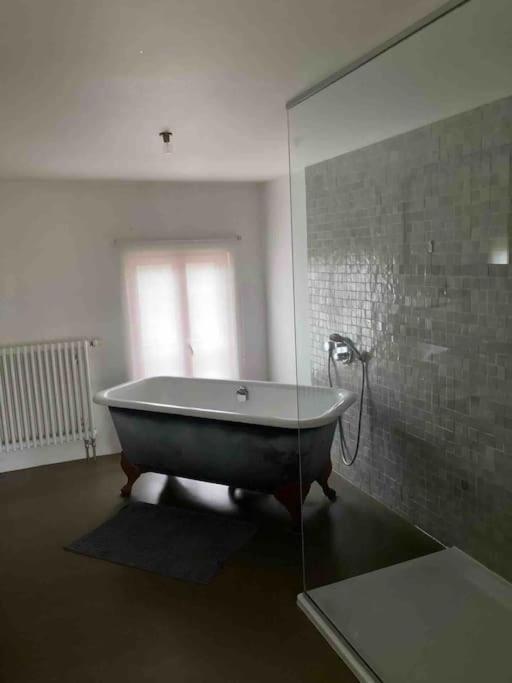 Gerestaureerde Hoeve Met Zicht Durbuy Esterno foto